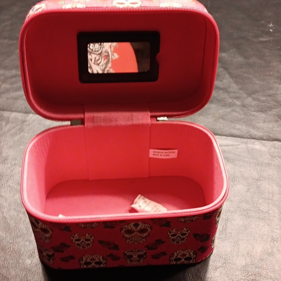 Train case - Picture 4 of 9